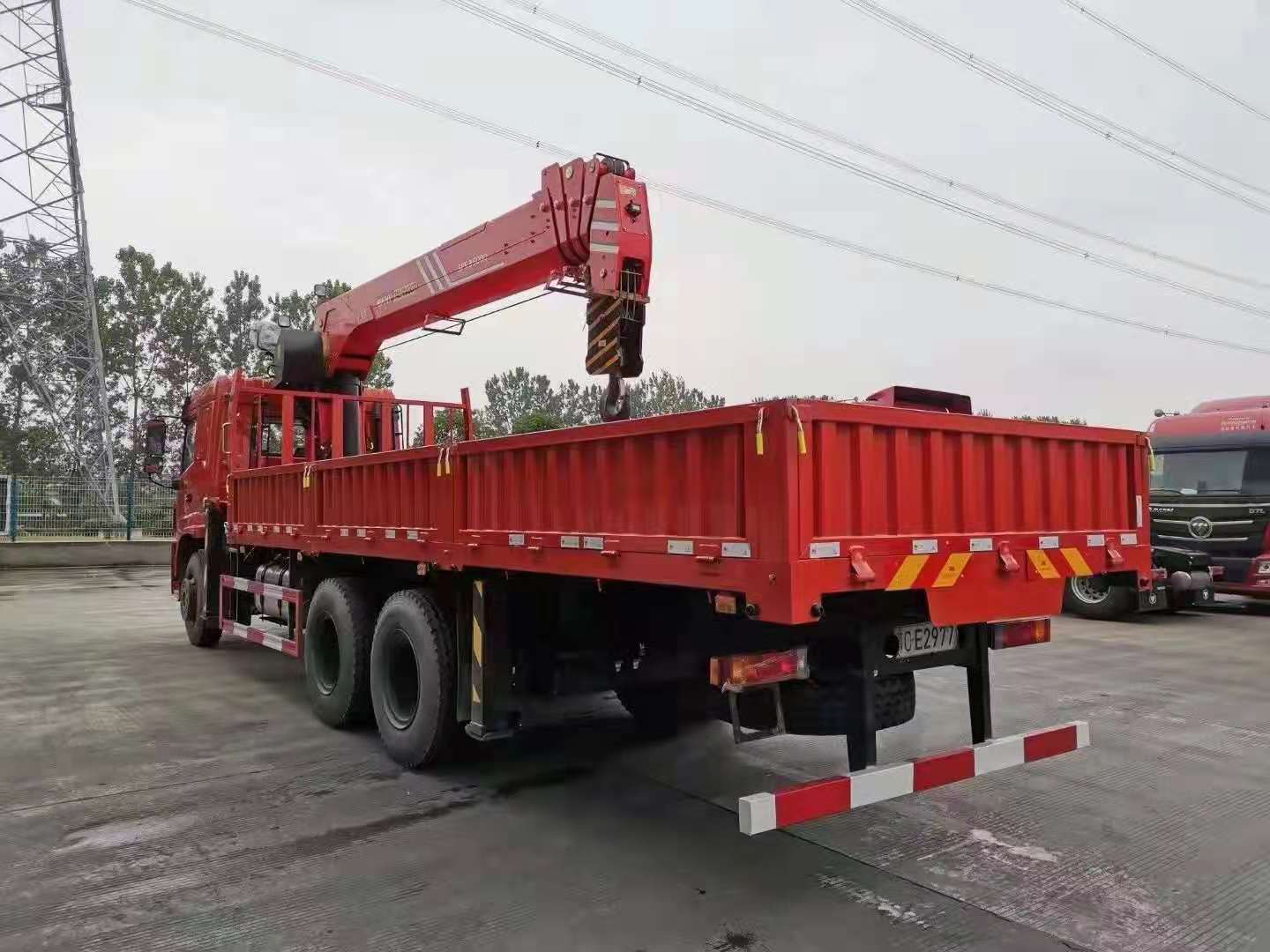 國六三環昊龍后八輪隨車吊圖片