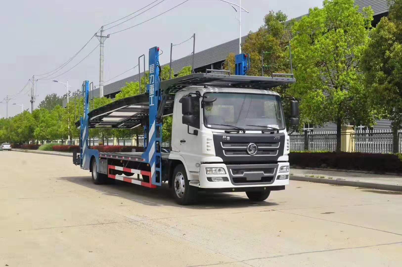 湖北隨州程力汽車集團重工事業部轎運車